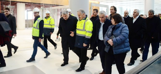 Ahmet Arslan İstanbul Yeni Havalimanı'nı ziyaret etti
