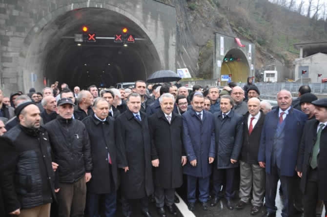 Cankurtaran Tüneli ulaşıma açıldı galerisi resim 1