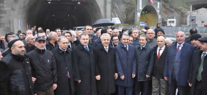 Cankurtaran Tüneli ulaşıma açıldı