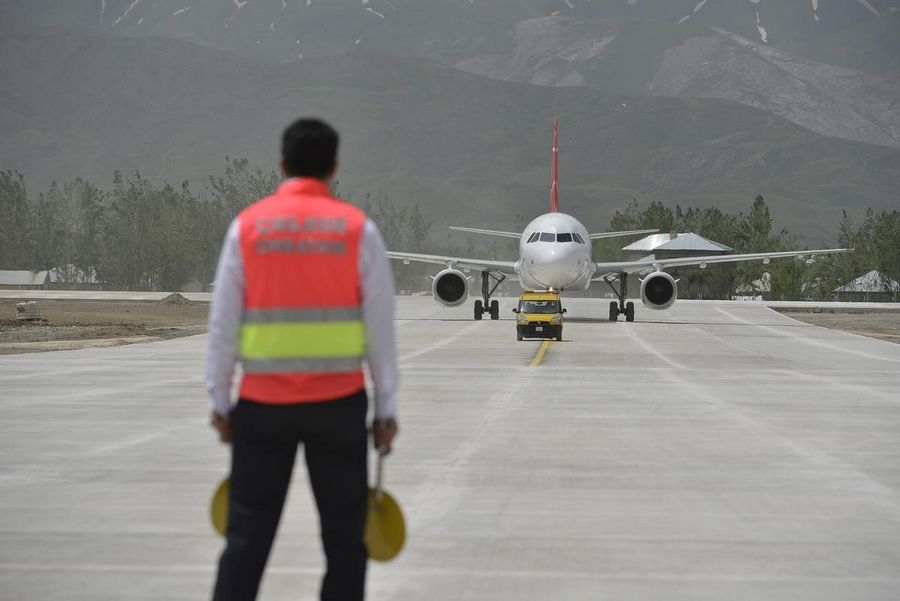 Yüksekova Havalimanı açıldı galerisi resim 16