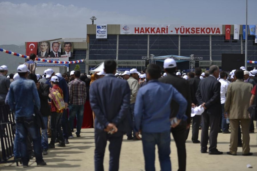 Yüksekova Havalimanı açıldı galerisi resim 17