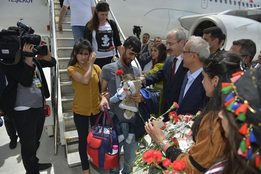 Yüksekova Havalimanı açıldı galerisi resim 32