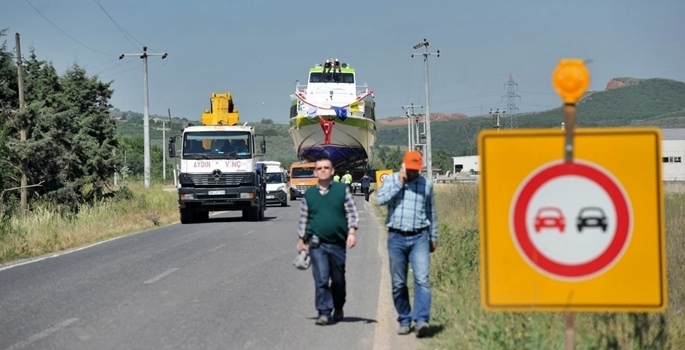 Gemi karadan böyle taşındı galerisi resim 1