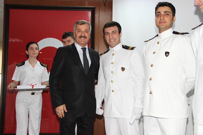 Turgut Kıran Denizcilik Yüksekokulu’nda 2. mezuniyet heyecanı galerisi resim 6