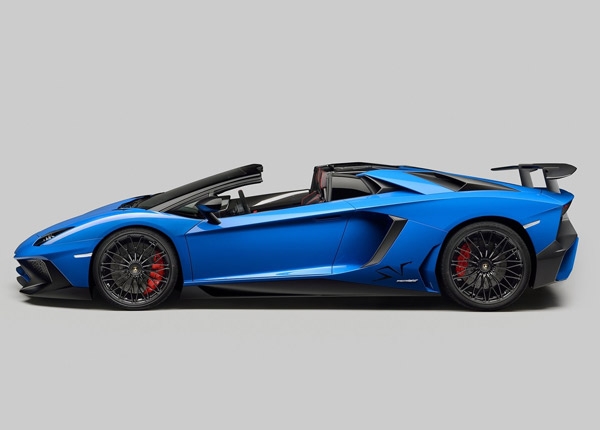 Lamborghini Aventador SV Roadster galerisi resim 3