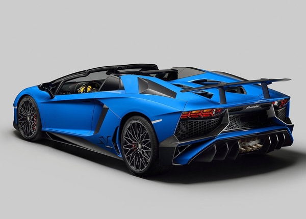 Lamborghini Aventador SV Roadster galerisi resim 4