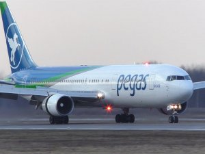 Krasnoyarsk-Antalya uçağı 12 saat rötarlı uçtu
