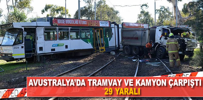 Avustralya’da tramvay ve kamyon çarpıştı: 29 yaralı