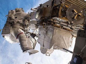 Amerikalı astronotlar Uluslararası Uzay İstasyonunda tamire başladı