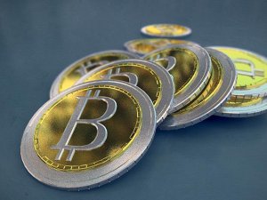 Bitcoin yeni rekorun ardından düşüşe geçti