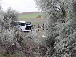 Kalecik'te yolcu otobüsü devrildi: 8 ölü 34 yaralı