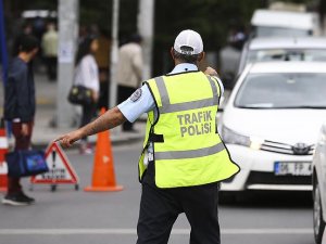 Eş zamanlı trafik denetiminde 170 bin araç ve sürücü kontrol edildi