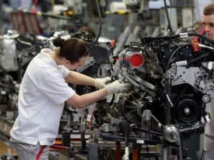 Euro Bölgesi'nde sanayi üretimi arttı