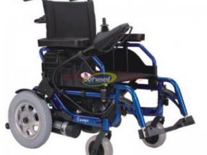Akülü Tekerlekli Sandalye İle Hareket Etmek Çok Daha Rahat