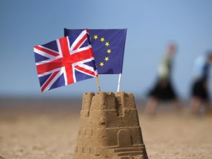 "Brexit, finans kuruluşlarının Avrupa'ya erişimini engellememeli"