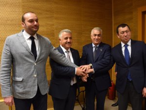 Ahmet Arslan, Kars'ta Lojistik Merkez protokol imza törenine katıldı