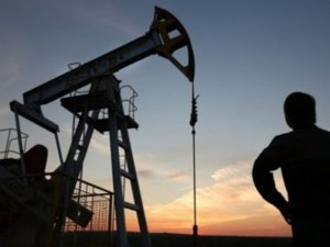Petrol, OPEC öncesi düşüş eğiliminde