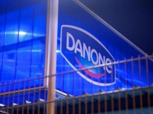 Fransız süt üreticisi Danone'ye iki talip