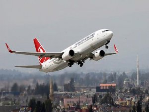 THY'nin İstanbul-Yenbu uçağı Kahire'ye acil iniş yaptı