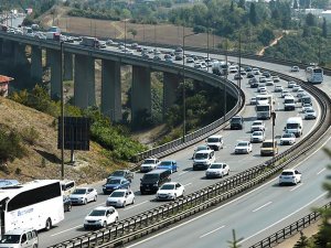 Tatilcilerin dönüş yolculuğu sürüyor