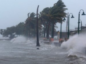 Irma Kasırgası, 10 bin 600 uçuşu iptal ettirdi