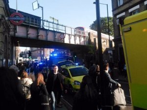 Londra metrosunda patlama meydana geldi