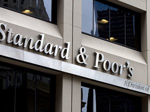 S&P Çin’in notunu düşürdü