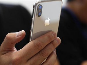 iPhone X'i Türkiye'den alacaklara kötü haber