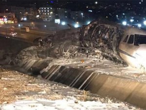 Atatürk Havalimanı'nda özel jet pistten çıktı