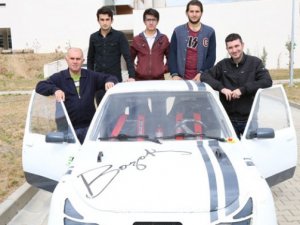 Üniversite öğrencileri elektrikli araç üretti