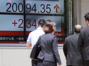 Nikkei 225 endeksi 21 yılın zirvesinde