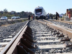 Denizli'de yolcu treni raydan çıktı