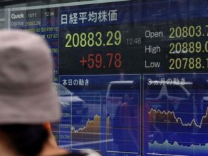 Nikkei 225 seçimin ardından yükseldi