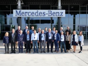 Mercedes-Benz Türk, filo müşterilerini Aksaray Kamyon Fabrikası’nda ağırladı