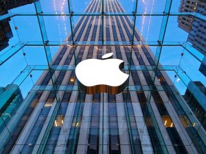 Apple'ın net kârı ve geliri arttı