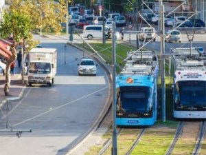 Antalya'da raylı sistem için halk oylaması: Yüzde 97 "evet"