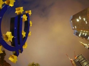 Coeure: Varlık alımının uzaması euroyu destekleyebilir