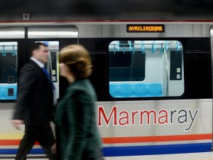 Marmaray'da seferler durdu