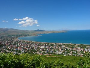 Tatvan'da yapılması planlanan havalimanı için ÇED toplantısı düzenlendi