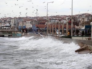 Deniz ulaşımına lodos engeli