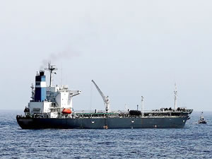 Suudi Arabistan'da petrol tankeri ile balıkçı teknesi çatıştı