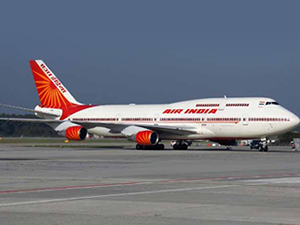 Hindistan uçağı Atatürk Havalimanı'na acil iniş yaptı