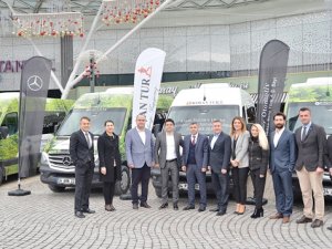 Mercedes-Benz Türk, Koşan Turizm’in filosuna 14 adet Sprinter ekledi