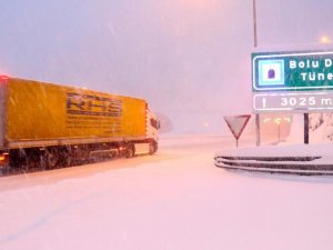 Bolu Dağı'nda tırların geçişine izin verilmiyor