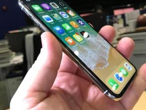 iPhone X satışları Apple'ın yüzünü güldürdü