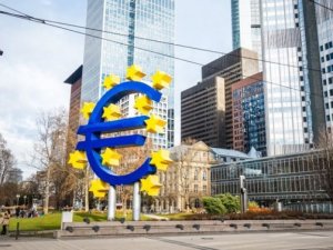 Euro Bölgesi'nde ekonomik faaliyet 82 ayın zirvesinde