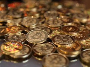 Bitcoin'de keskin dalgalanmalar sürüyor
