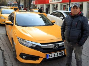 Vatandaş 'pahalı olur' endişesiyle lüks taksiye binmiyor