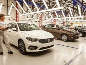 Fiat, yerli üretim satışlarında sektör lideri