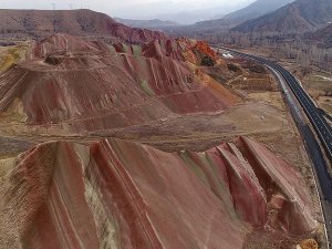 Doğu'nun 'gökkuşağı tepeleri' turizme kazandırılacak